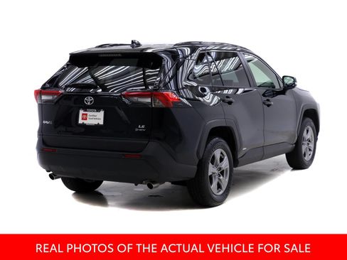Certified 2025 Toyota RAV4 LE AWD/4WD image 2