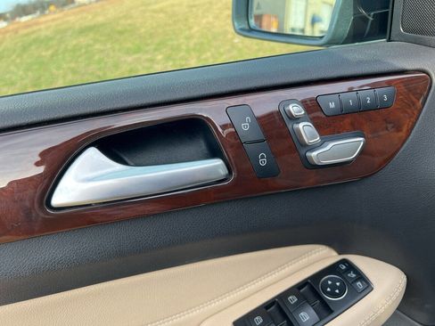 Used 2018 Mercedes-Benz GLS 450 4MATIC image 15