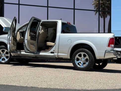 Used 2016 RAM 1500 Laramie w/ Convenience Group AWD/4WD image 29