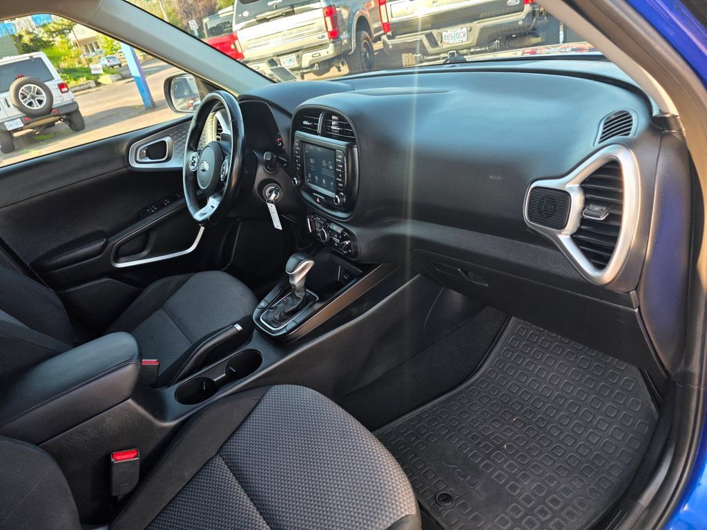 Used 2021 Kia Soul X-Line FWD image 24