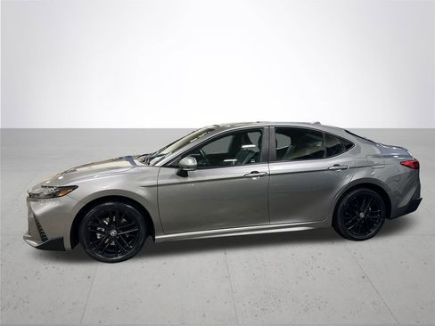 Certified 2025 Toyota Camry SE image 11