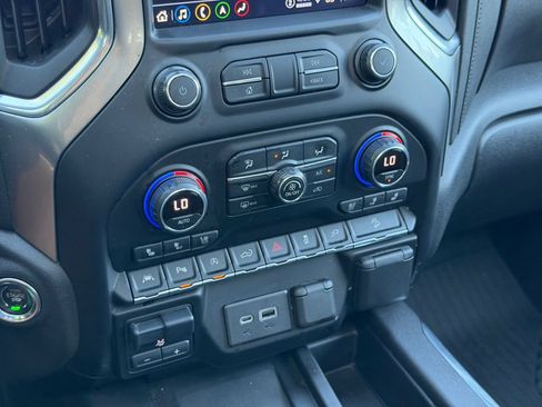 Used 2021 Chevrolet Silverado 1500 LTZ w/ LTZ Premium Package AWD/4WD image 25