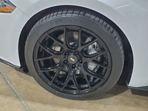 Used 2018 Ford Mustang GT image 41