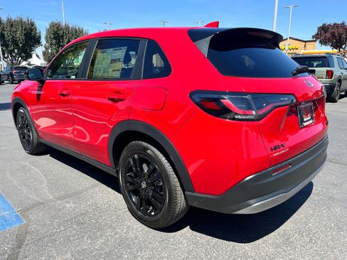 New 2026 Honda HR-V Sport image 8