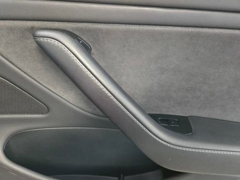 Used 2018 Tesla Model 3 Long Range RWD image 8
