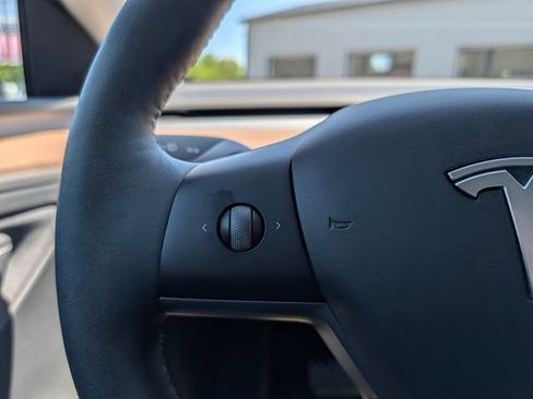 Used 2023 Tesla Model Y Long Range AWD/4WD image 20