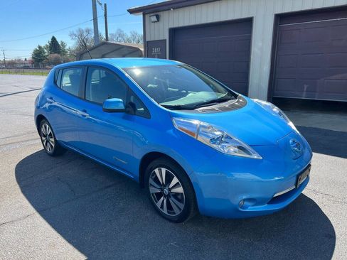 Used 2014 Nissan Leaf SL w/ Premium Package image 64
