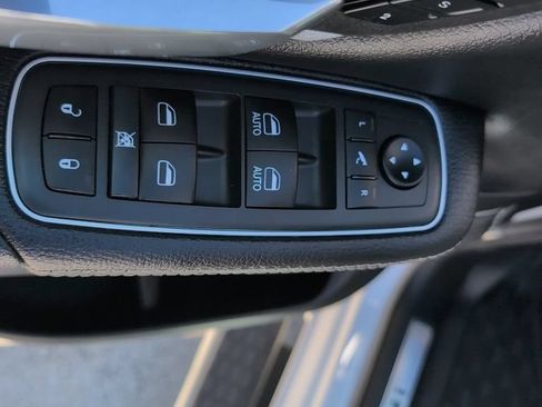 Used 2021 RAM 1500 Laramie AWD/4WD image 13