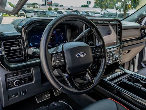 Used 2024 Ford F250 Lariat w/ Lariat Ultimate Package AWD/4WD image 16
