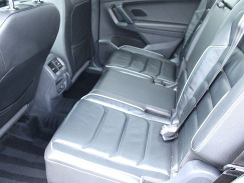 Used 2019 Volkswagen Tiguan SEL Premium w/ 3rd Row Seat Package AWD/4WD image 13