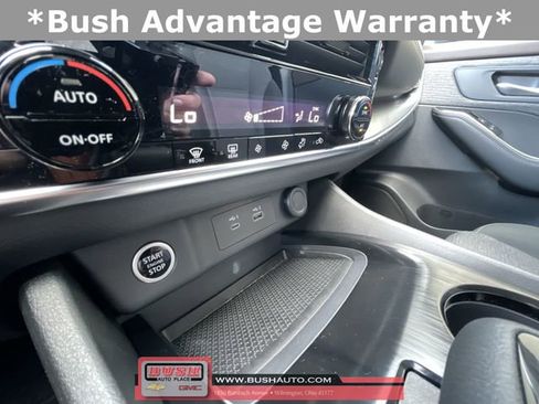 Used 2022 Nissan Rogue SV image 17