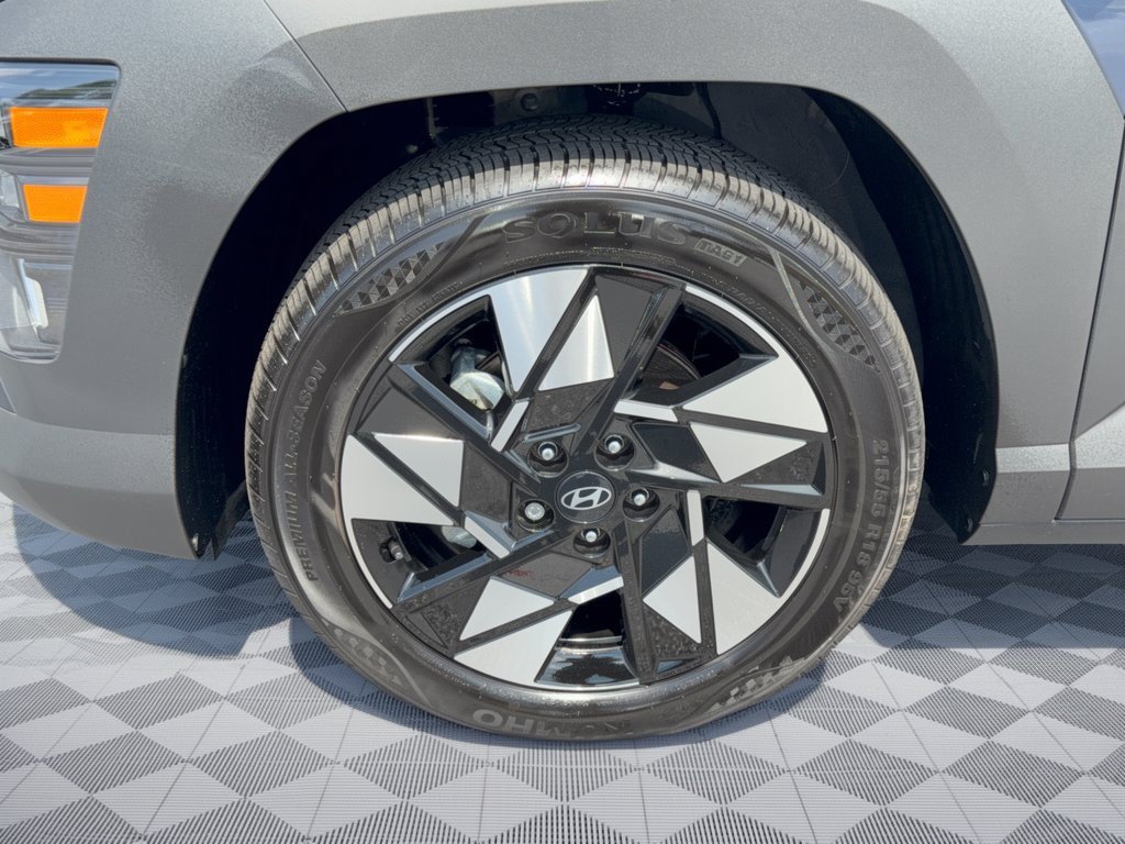 Used 2025 Hyundai Kona SEL FWD image 13