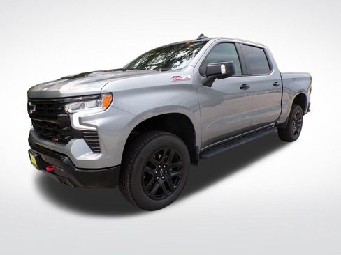 Used 2024 Chevrolet Silverado 1500 LT Trail Boss w/ Convenience Package II AWD/4WD image 2