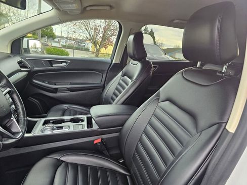Used 2022 Ford Edge SEL image 25