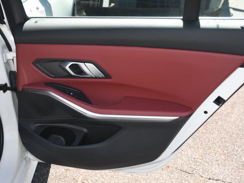 Used 2022 BMW 330i xDrive Sedan w/ Convenience Package image 19