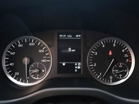 Used 2019 Mercedes-Benz Metris Passenger image 24