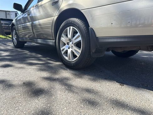 Used 2004 Subaru Outback H6 35th Anniversary Edition image 6