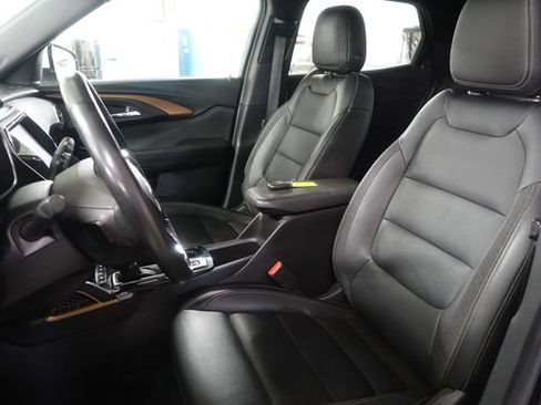 Used 2022 Chevrolet TrailBlazer ACTIV w/ Technology Package AWD/4WD image 11