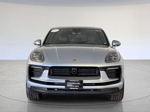 Certified 2026 Porsche Macan AWD/4WD image 11
