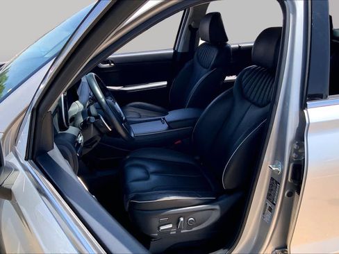 Used 2024 Hyundai Palisade Limited FWD image 8