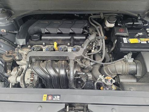 Used 2023 Hyundai Venue Limited FWD image 30