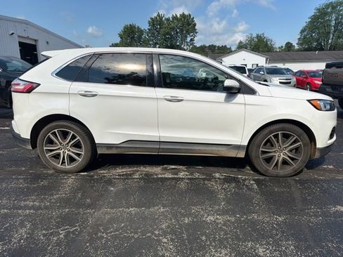 Used 2020 Ford Edge Titanium AWD/4WD image 2