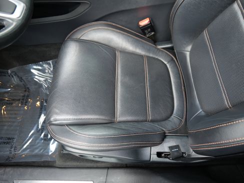 Used 2018 Jaguar F-PACE Prestige image 15