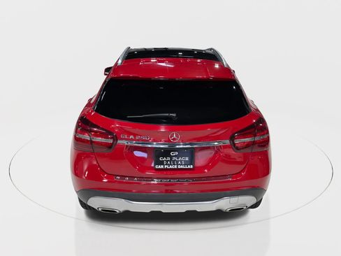 Used 2019 Mercedes-Benz GLA 250 w/ Convenience Package image 13