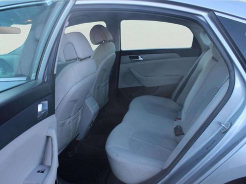 Used 2017 Hyundai Sonata SE image 6