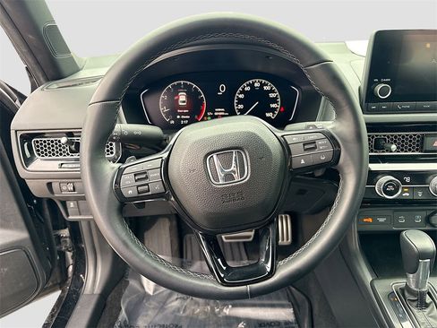 Used 2025 Honda Civic Sport image 11