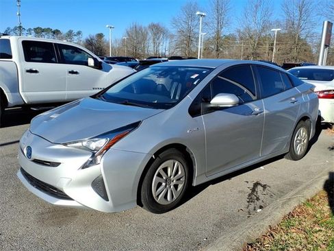 Used 2018 Toyota Prius One image 4