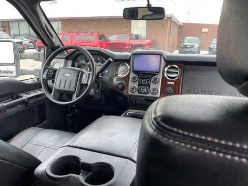 Used 2013 Ford F350 Lariat w/ Lariat Interior Pkg image 28