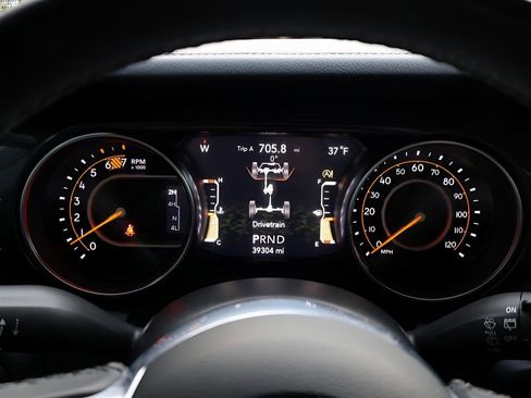 Used 2021 Jeep Wrangler Unlimited Sahara image 31