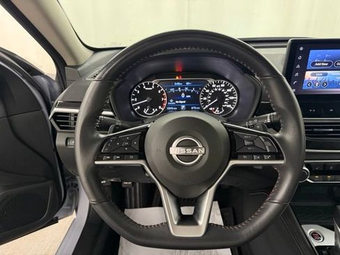 Used 2024 Nissan Altima 2.5 SR w/ SR Premium Package FWD image 20