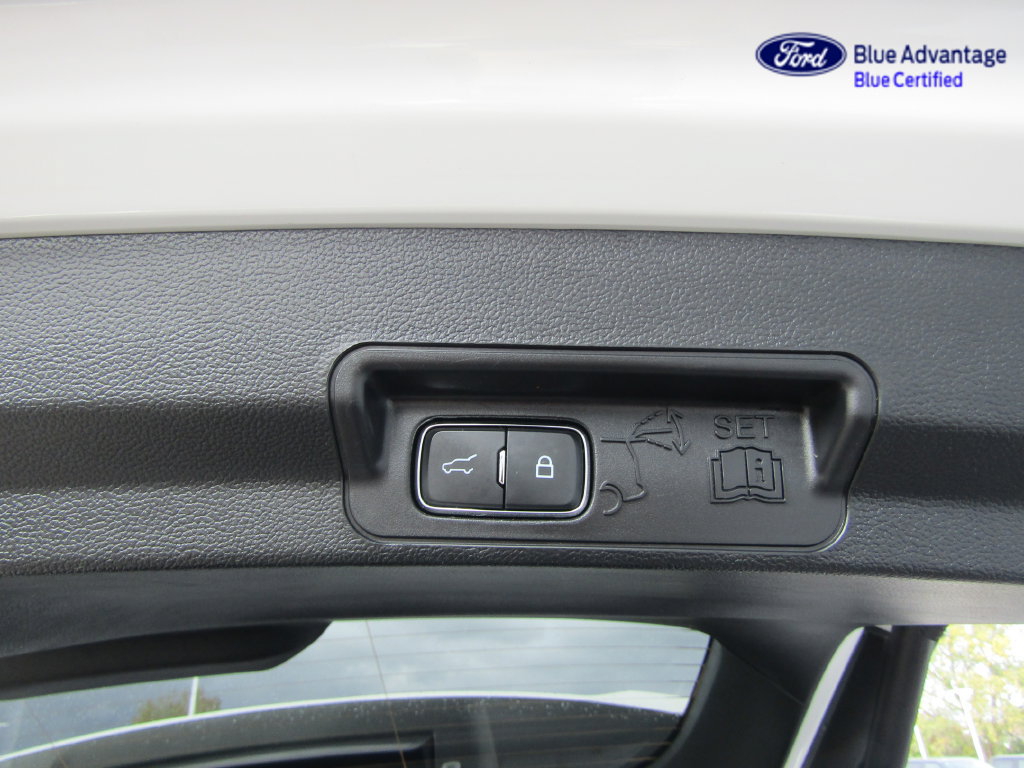 Certified 2023 Ford Explorer XLT w/ Equipment Group 202A AWD/4WD image 16