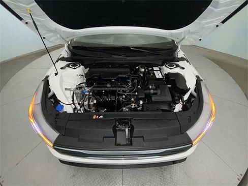 Used 2025 Kia K4 LX image 25