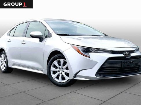 Certified 2024 Toyota Corolla LE FWD image 3