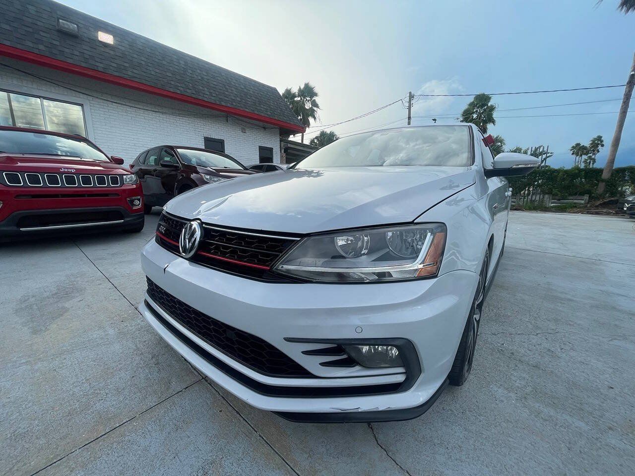 Used 2018 Volkswagen Jetta GLI FWD image 12