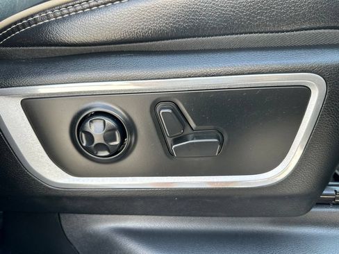 Used 2021 RAM 1500 Laramie AWD/4WD image 22