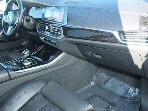 Used 2021 BMW X5 M50i w/ Executive Package image 28