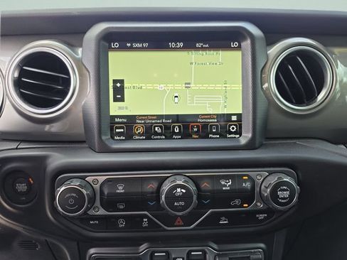 Used 2023 Jeep Gladiator Overland w/ LED Lighting Group AWD/4WD image 22