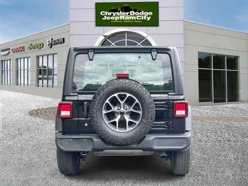 Used 2022 Jeep Wrangler Sport AWD/4WD image 7