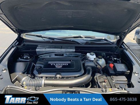 Used 2025 Cadillac XT4 Premium Luxury FWD image 17