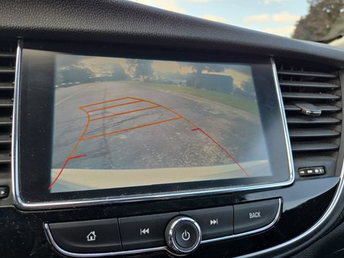 Used 2017 Buick Encore Essence FWD image 19