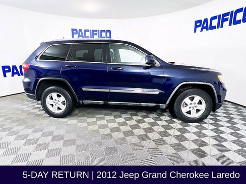 Used 2012 Jeep Grand Cherokee Laredo w/ Laredo E Group image 9
