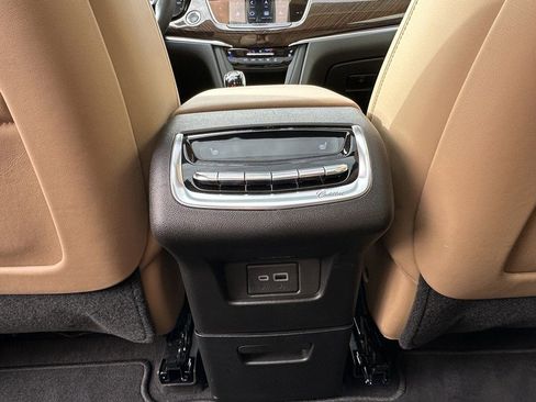 New 2025 Cadillac XT6 Sport w/ Platinum Package image 8