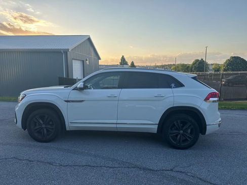 Used 2020 Volkswagen Atlas Cross Sport SE w/ Panoramic Sunroof Package AWD/4WD image 10