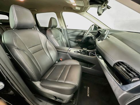 Used 2026 Nissan Rogue SL FWD image 30