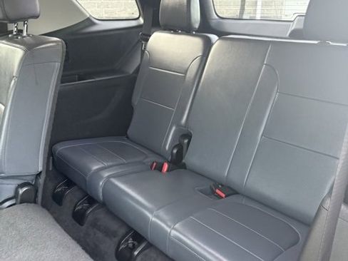 Used 2019 Chevrolet Traverse LT w/ LT Premium Package image 36