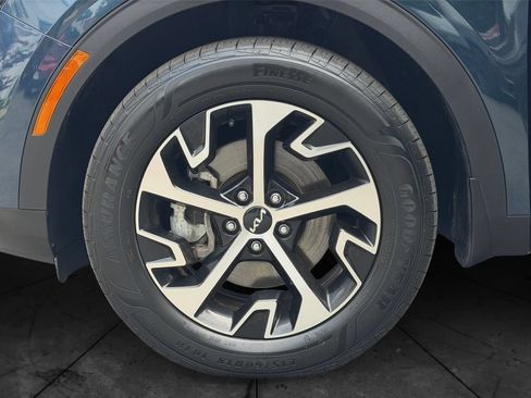 Certified 2023 Kia Sportage EX AWD/4WD image 23